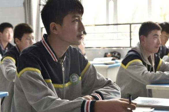 初中生身高标准表2019,初中生年龄身高标准表