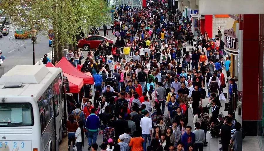 西大街百盛还没关门,西大街百盛为何关门