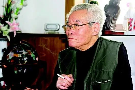 周总理亲自找回的烈士遗孤:8岁入狱10岁行乞,30年后成国家栋梁