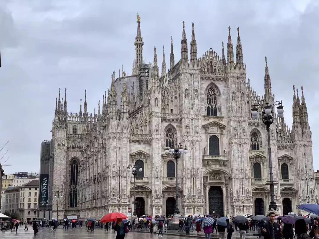 米兰展极简灯,米兰展惊艳的设计