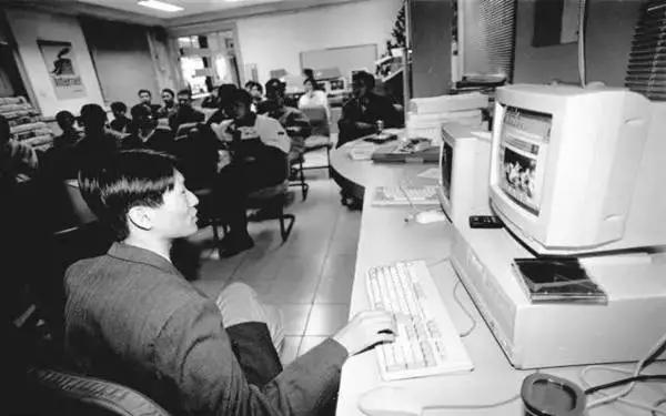 网吧还有钱没用完网吧倒闭了咋办,为什么很多网吧都倒闭了