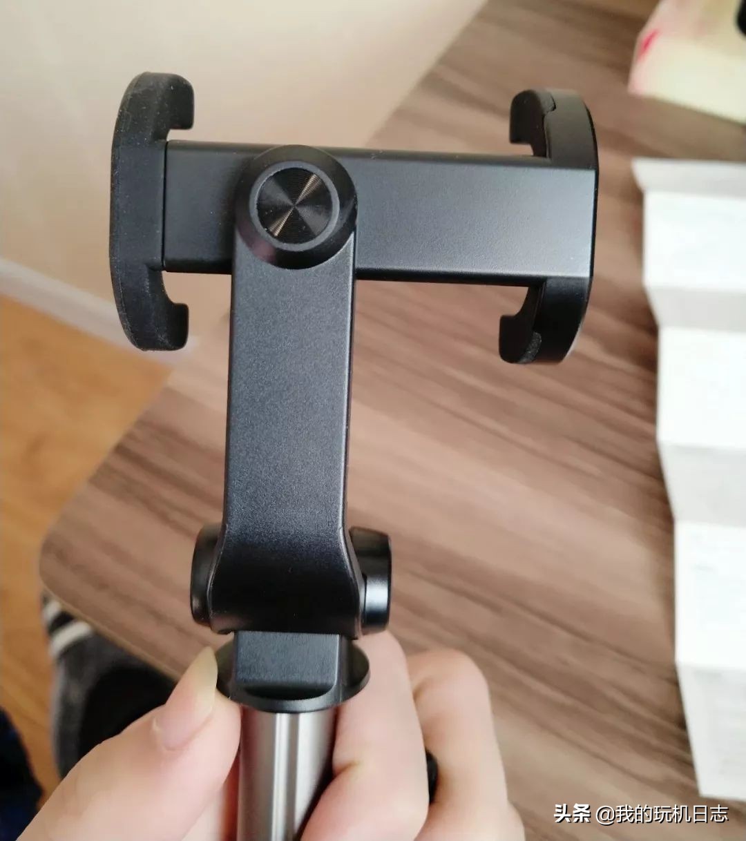 手机自拍杆通用多功能蓝牙三脚架,蓝牙自拍杆三脚架直播视频