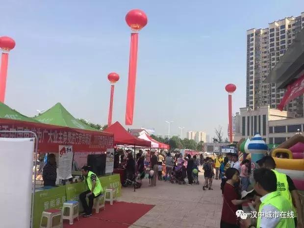 多彩文化活动点亮群众美好生活,汉中光辉社区直播