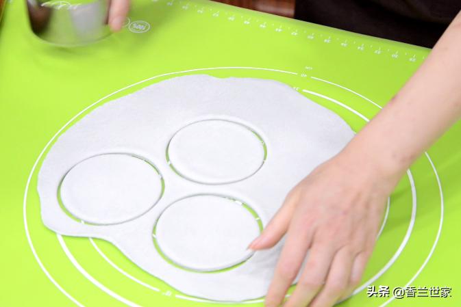 自然开花奶香开花馒头教程全过程,双层玫瑰花馒头教程全过程