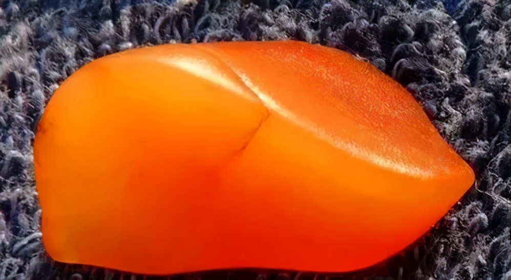 乌尔禾金丝玉升值,金丝玉升值空间