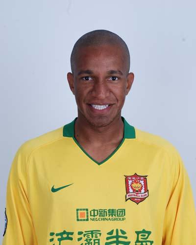 中国球员回忆巴西队,足球记忆中国球王