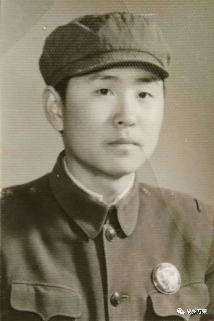 王刚为了插队去下乡,王刚早年采访