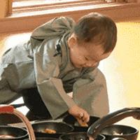 宋家三胞胎大韩像爸爸,宋家三胞胎大韩近视