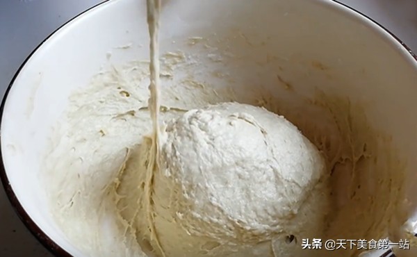 绿豆饼最好吃的做法,绿豆饼最家常的做法