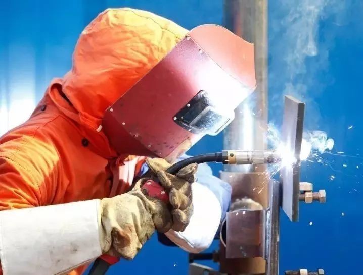 焊工影响眼睛怎么处理,焊工不伤眼睛的工作方法