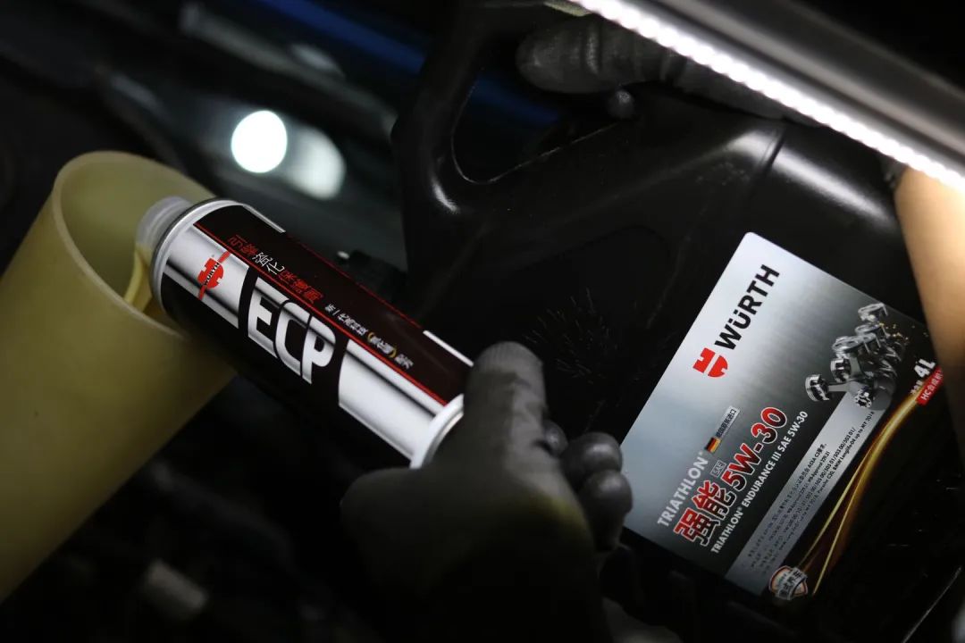 怪兽改造跑车视频,宝马f20120改装