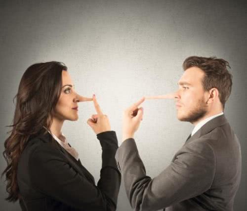 女生为什么舔嘴唇,女生一直舔嘴唇什么意思