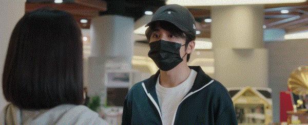 羞耻爆表！这男星演少女太上头，看得我藏在被窝连刷10集