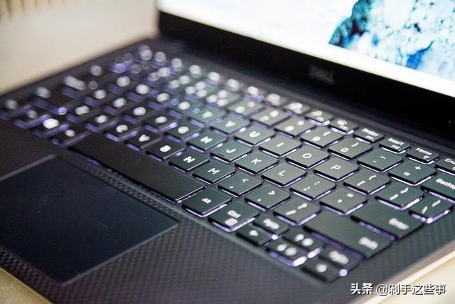 身怀绝技的xps13轻薄本出众之作,高端笔记本横评xps13才是真旗舰