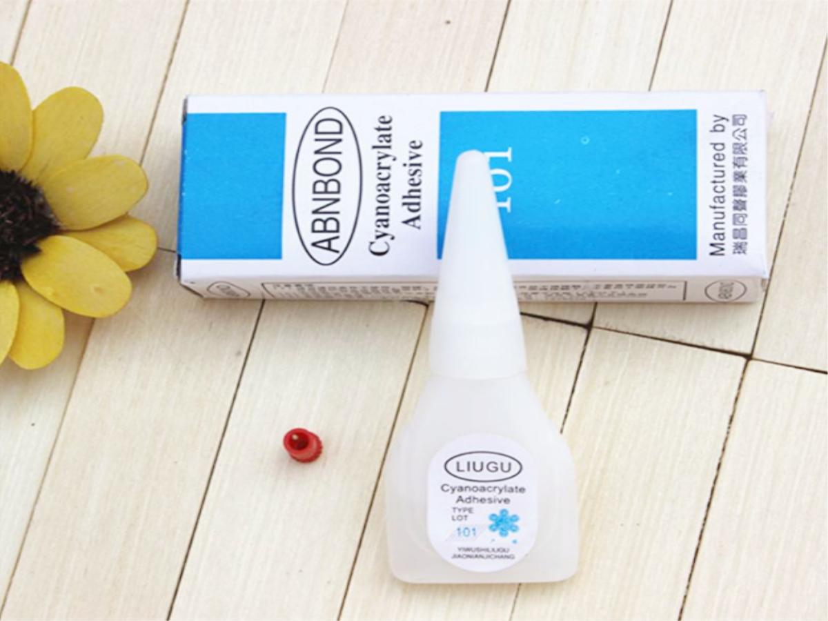 男孩误食胶水险些丧命，宝妈的机智做法让医生连连称赞