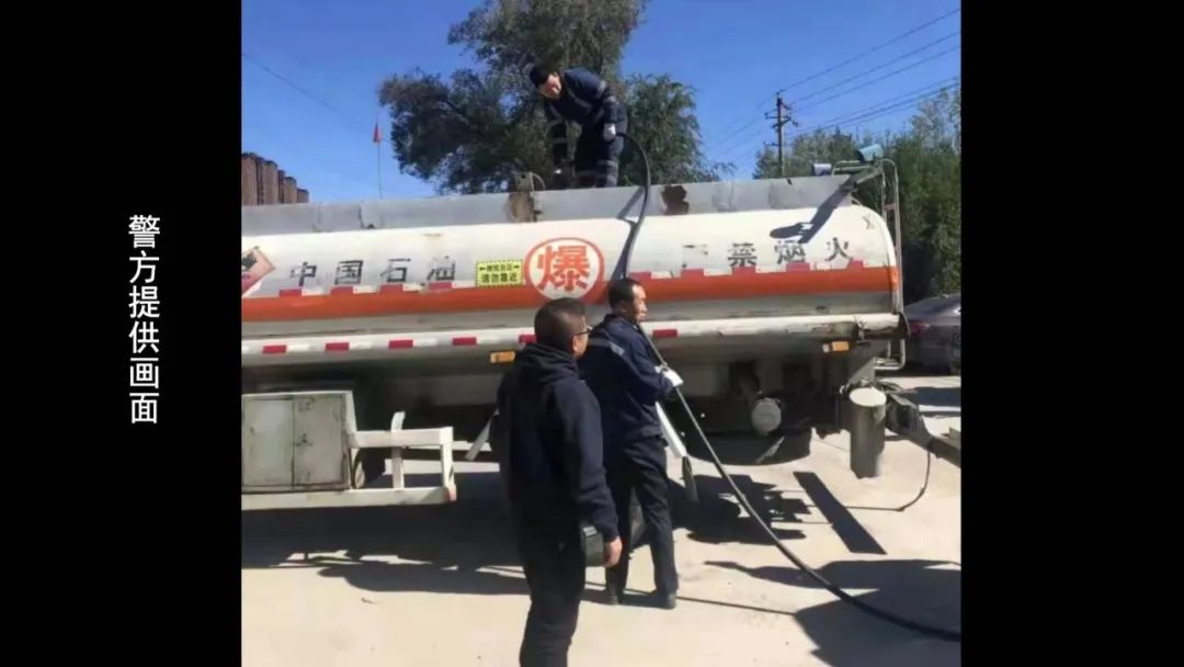 直击缉毒警捣毁制毒窝点一线,警方在线接警捣毁窝点