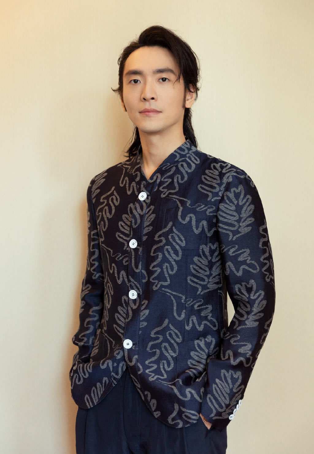 阿玛尼服饰档次高还是手表档次高,阿玛尼是什么档次手表