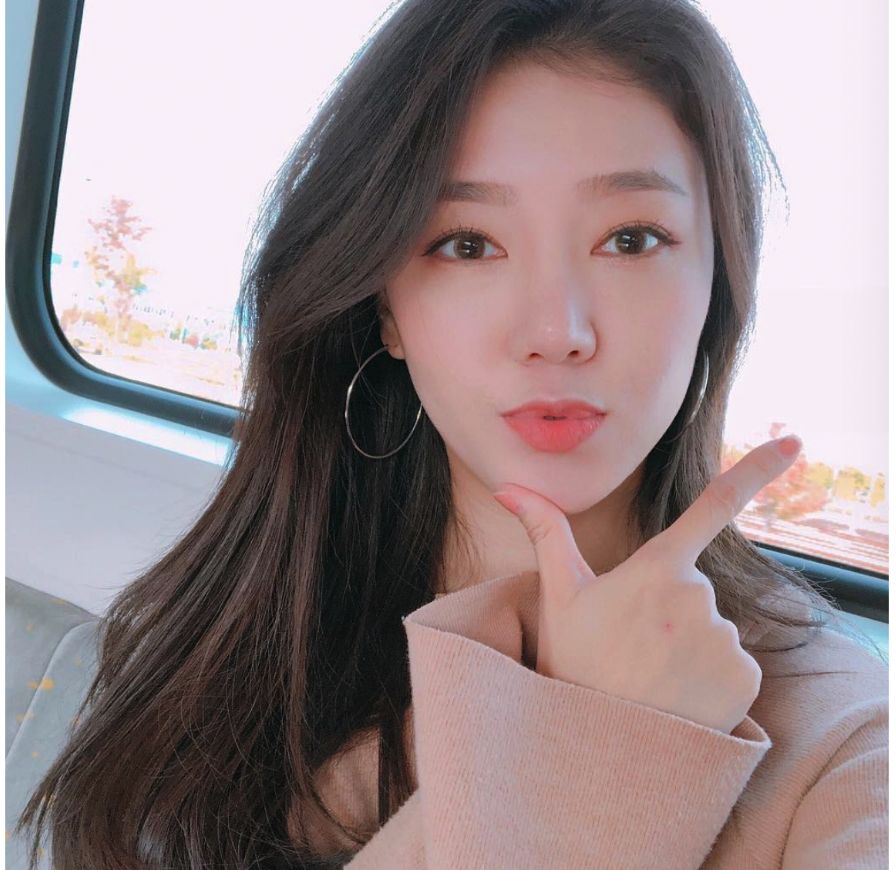 桃粉色系眼影盘,精致的猪猪女孩眼影推荐