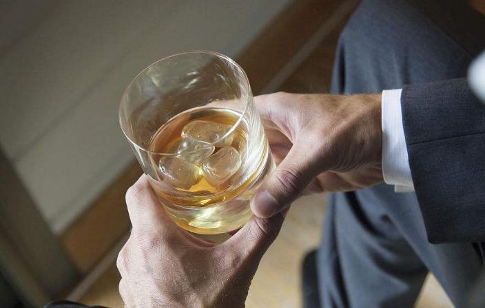 喝醉酒后可以吃解酒药吗,喝醉了怎么解酒可以喝什么饮料