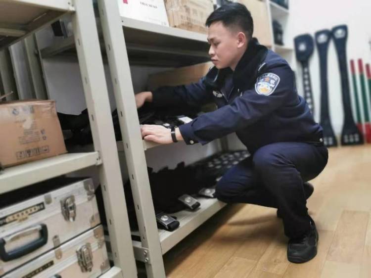 青岛站在海边冷不冷,青岛海边现在冷不冷