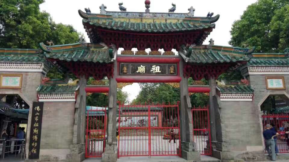 济南千佛山一日游最佳攻略,佛山周边泡温泉的地方一日游