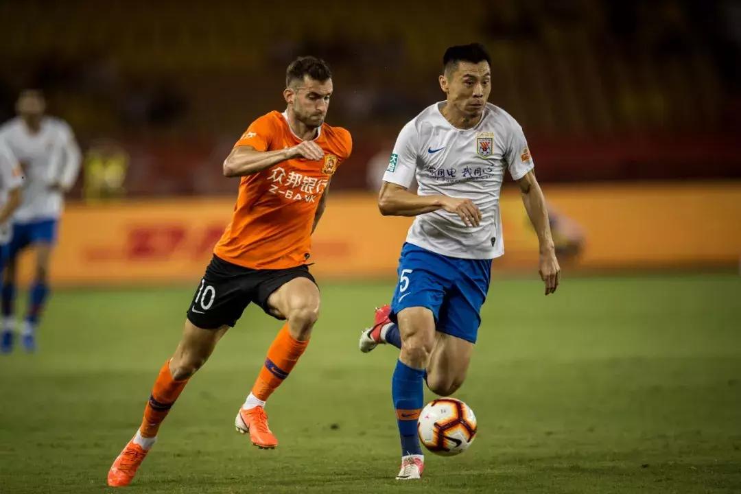 武汉卓尔4比3逆转广州富力,武汉卓尔赢球