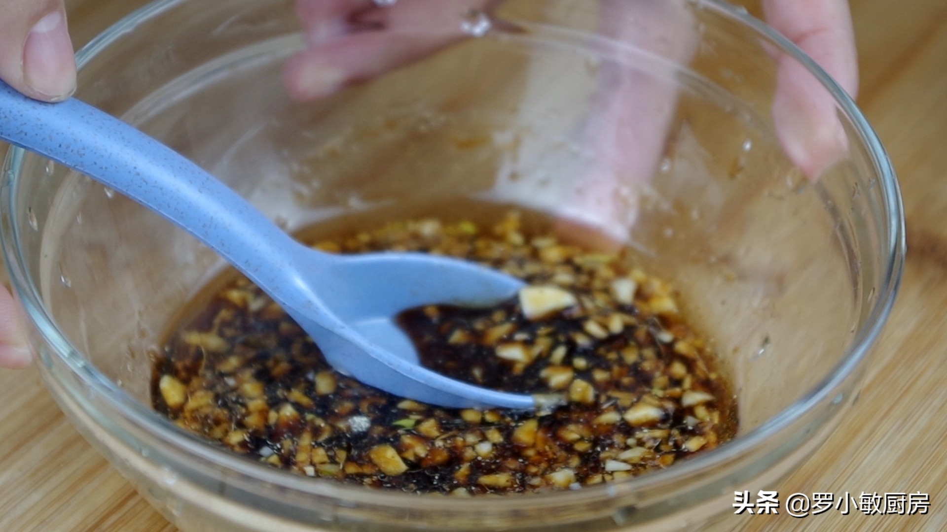 用黄瓜做清爽美味的美食,过年黄瓜怎么做好看又好吃