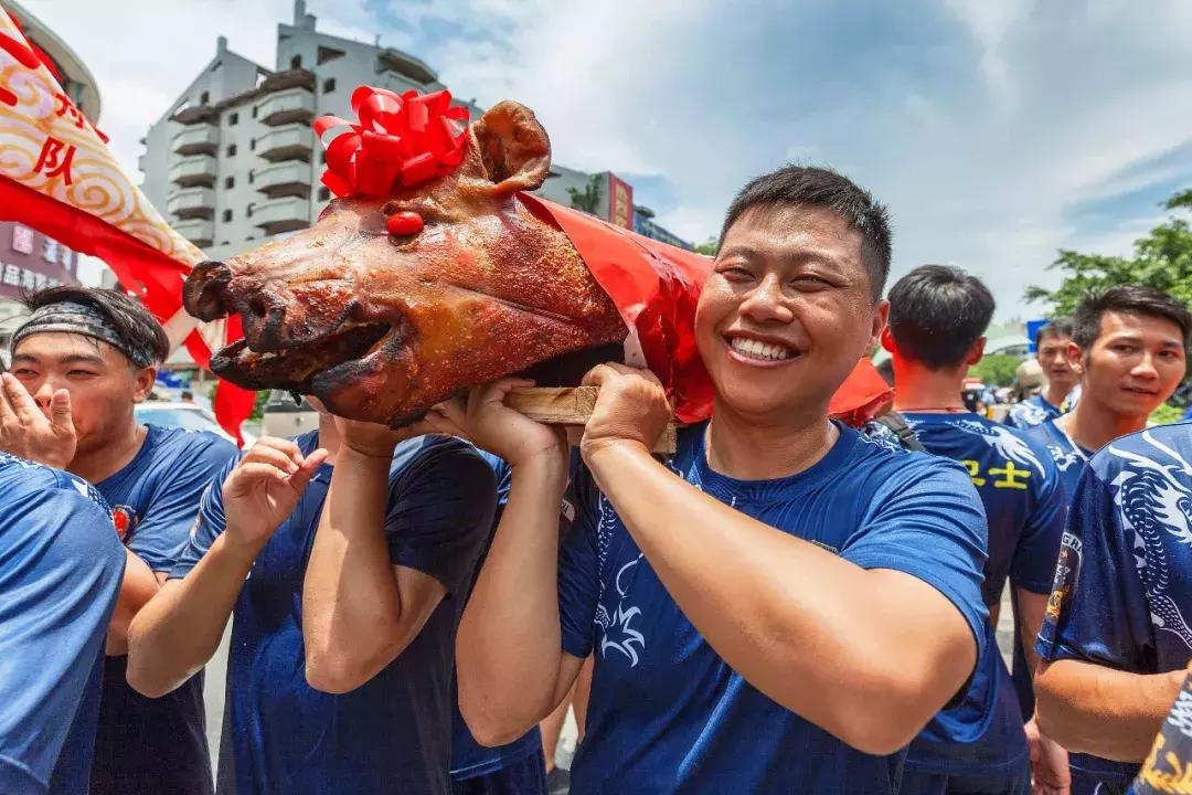 华发香海湖杯斗门龙舟邀请赛开赛,珠海斗门龙舟邀请赛现场颁奖仪式