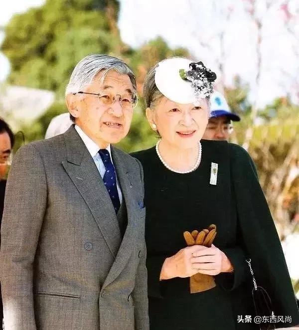 错伏美智子穿和服视频,日本皇太后美智子