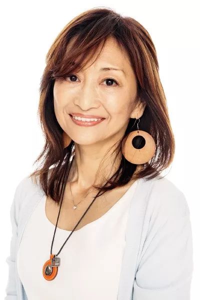 日本52岁单身阿姨选美夺冠,52岁日本主妇荣获选美冠军