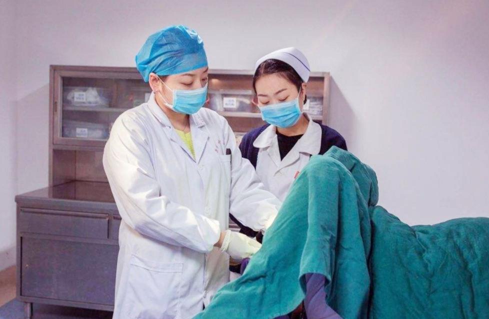 夏季进产房妈妈需要准备哪些东西,进产房妈妈真正用到的东西有哪些