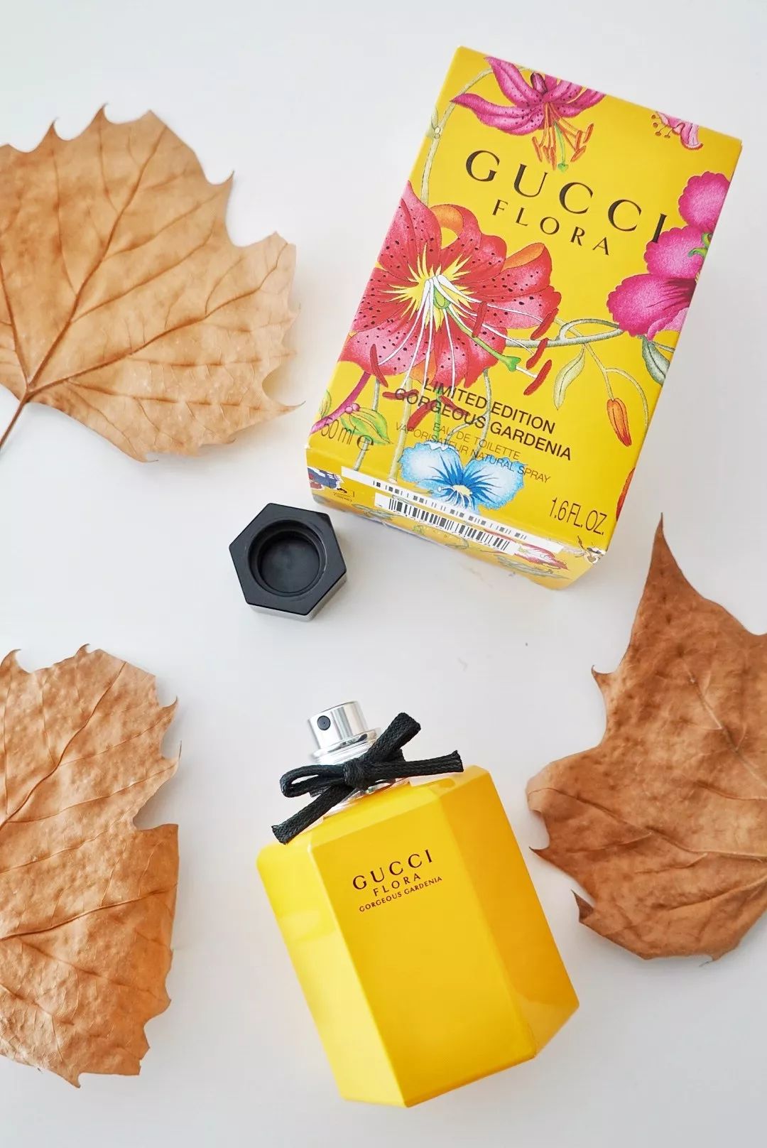 朋友圈精致生活却一地鸡毛,精致朋友圈背后的真实故事