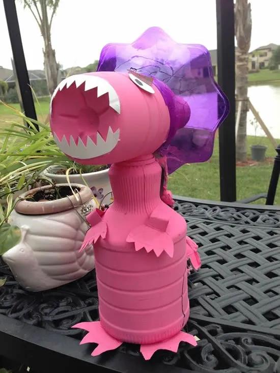 可乐塑料瓶扔掉可以做什么好玩的,塑料瓶的七种玩法