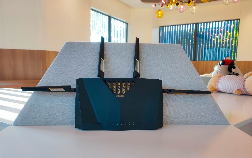 华硕ax68u的5g信号很差吗,华硕ax88u有2.5g网口吗