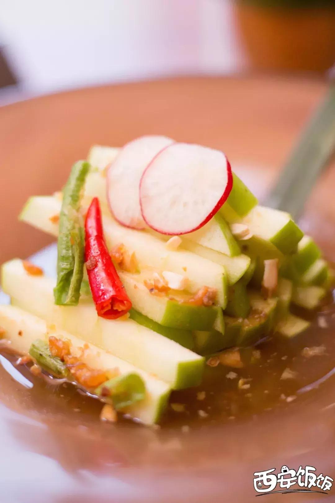 泰国美食街边小吃生吃,超好吃泰国小吃街头甜品