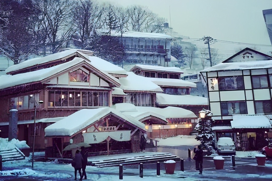连云港温泉和日本温泉,这里的温泉美如画