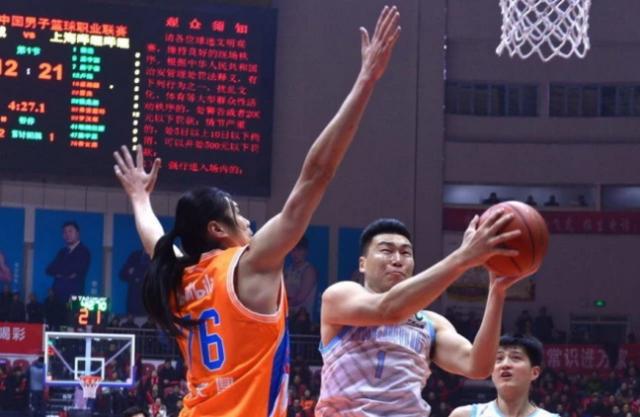 一本正经地胡说八道！5000亿土豪否认自己是土豪队这是CBA的马云