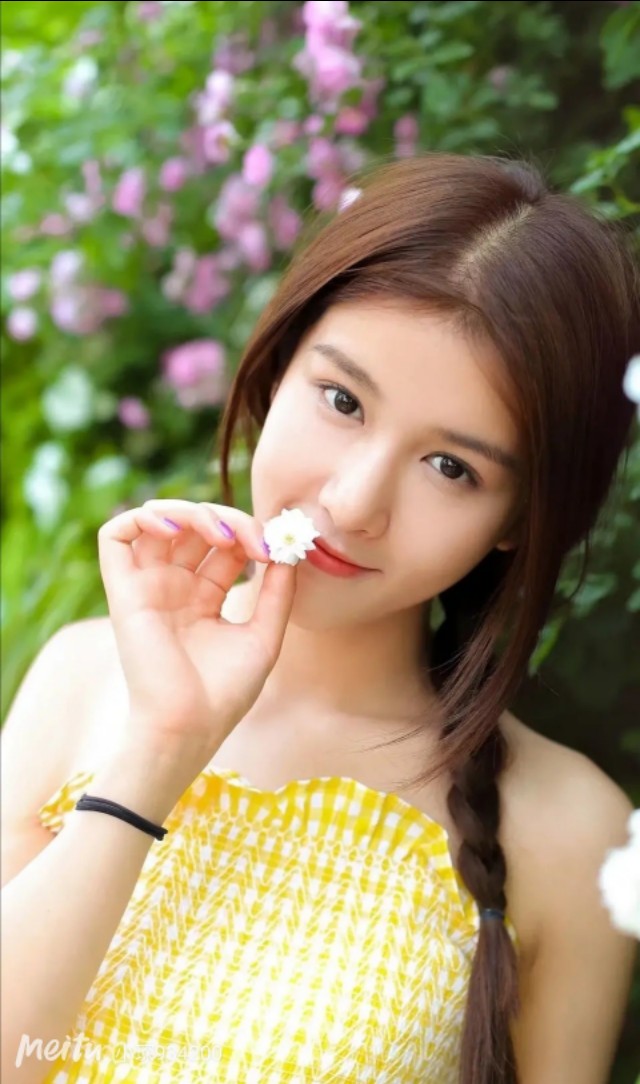 现代情诗惊艳,催人泪下的现代爱情诗