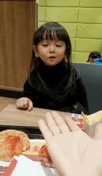 口里叫着宝贝心里一点波澜都没有,嘴里天天叫着小宝贝