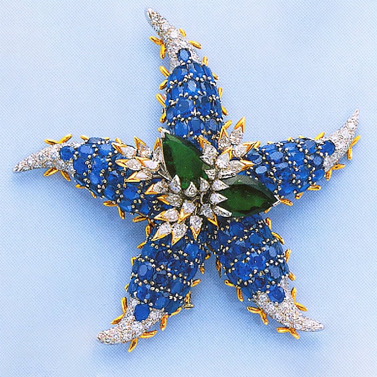 他用128克拉的黄钻征服了赫本，却只想逃离好莱坞回归自然