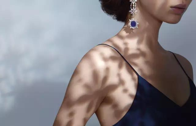 对付女人,没有一件珠宝解决不了的!