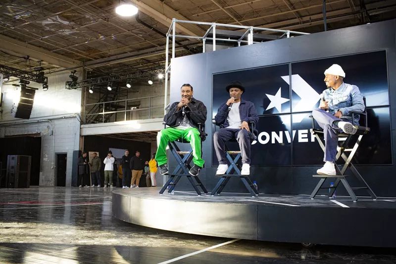 一款就一双球鞋！土豪也不一定能抢到