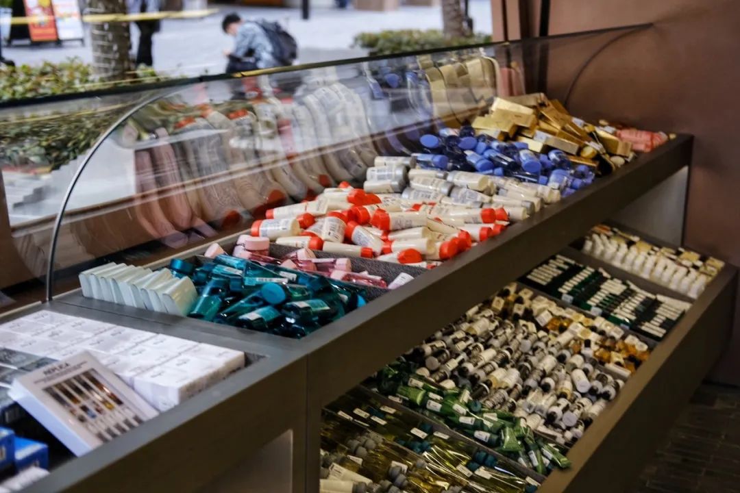 美妆集合店爆火harmay都赢在哪里,harmay三里屯美妆店