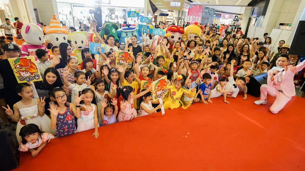 这群广州年轻人，为让下一代讲粤语，已日更了2000个睡前故事