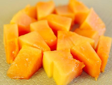 木瓜酸奶龟苓膏的正确做法,消暑利器龟苓膏美味与健康兼得