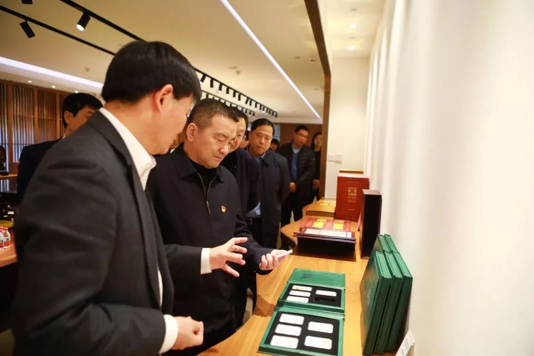 区委书记王成国到国金黄金股份有限公司调研