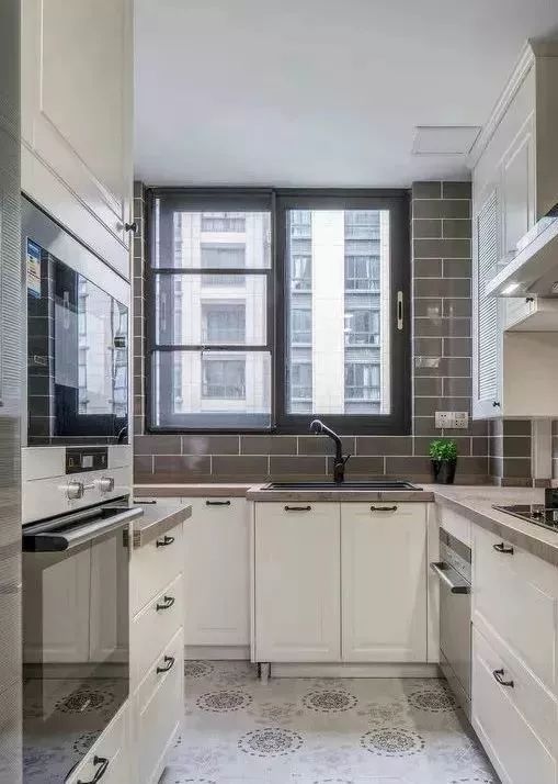 厨房台面用什么材质好清除油污,厨房台面下龙骨用什么材质的好