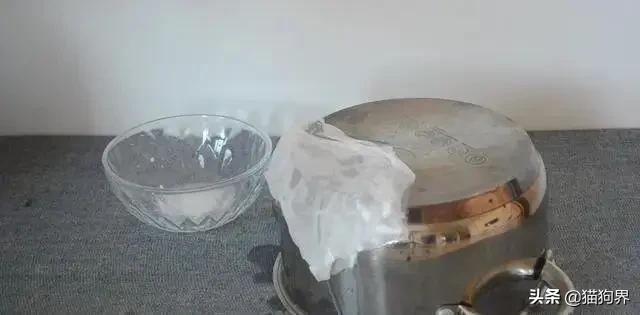 不锈钢锅生锈了怎么去除,不锈钢锅烧焦生锈了能补救吗