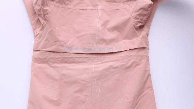 既时尚又实用的冲锋衣,简约而不简单的冲锋衣奢潮