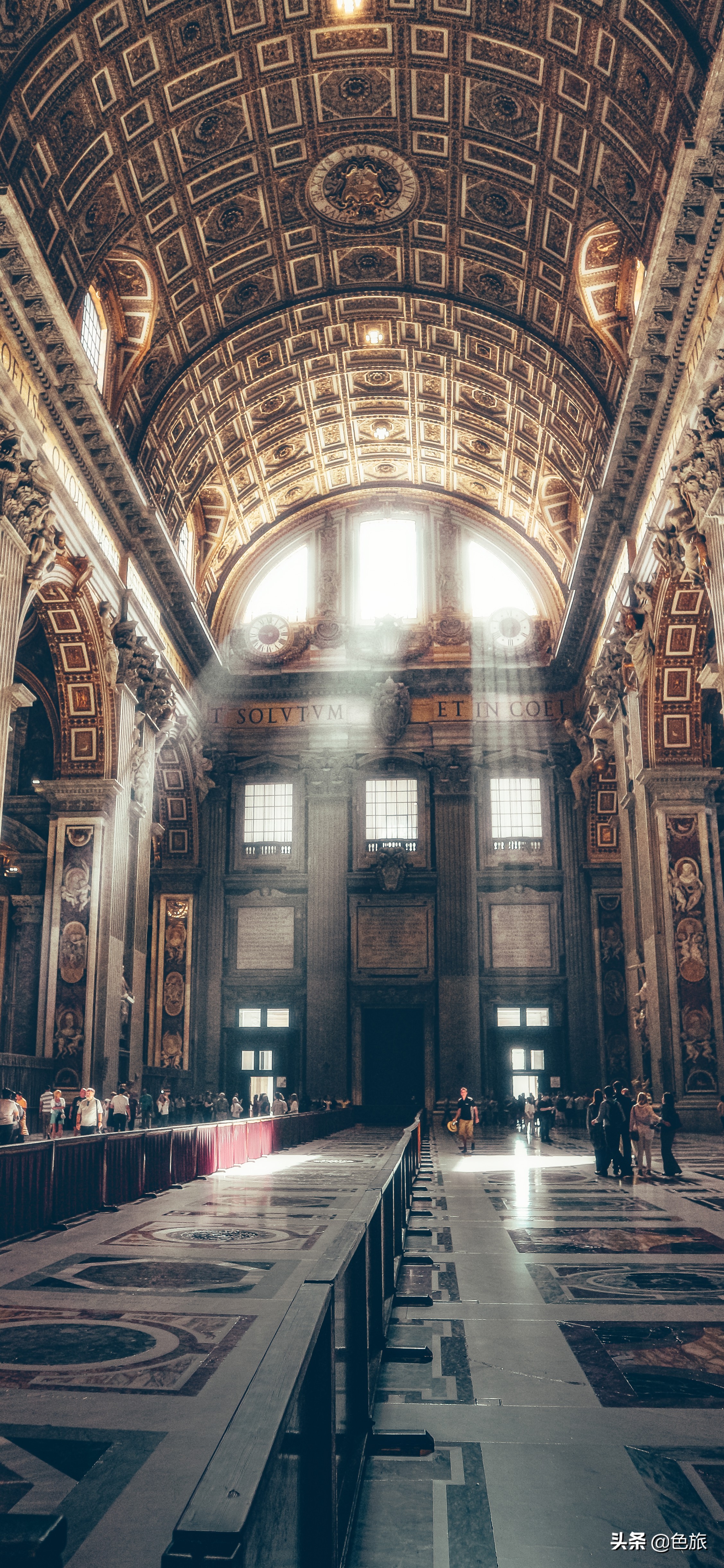 跟随赫本的脚步重温罗马假日,跟着赫本的脚步来到了罗马